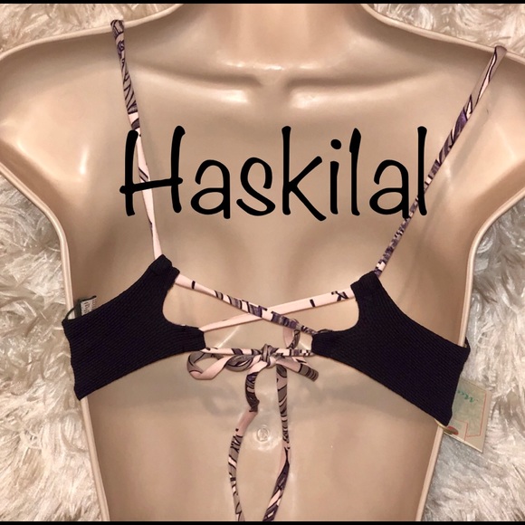 ☀️ NWT Maaji Bikini Top ☀️ Friendly Cashew - Picture 2 of 3